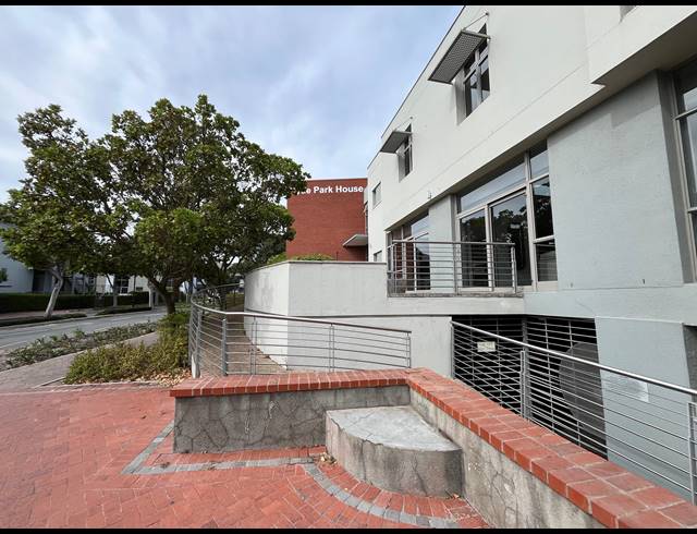 116M² OFFICE TO LET IN CENTURY CITY